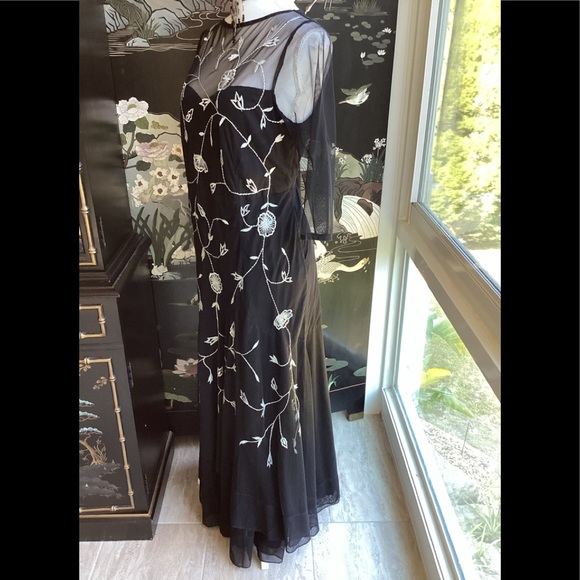 It Has Pockets! E Shakti Custom Gown. B14 - Picture 3 of 16